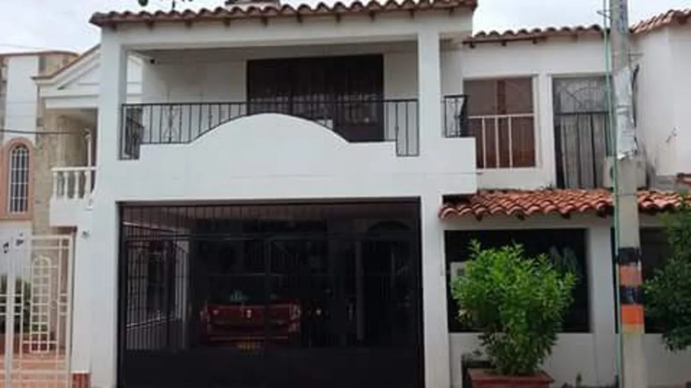 #600 - Casa en Cúcuta en venta de 220m², 5 habitaciones y 1 parqueadero - 1