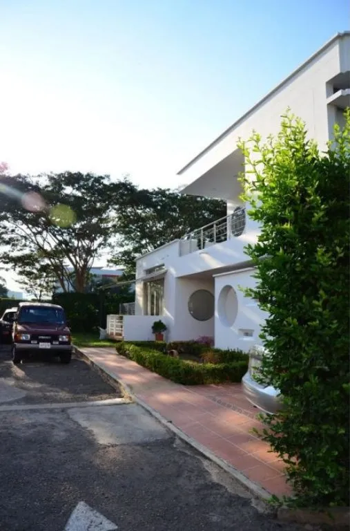#617 - Casa en conjunto cerrado en Cúcuta en venta de 349m², 4 habitaciones y 3 parqueaderos - 1
