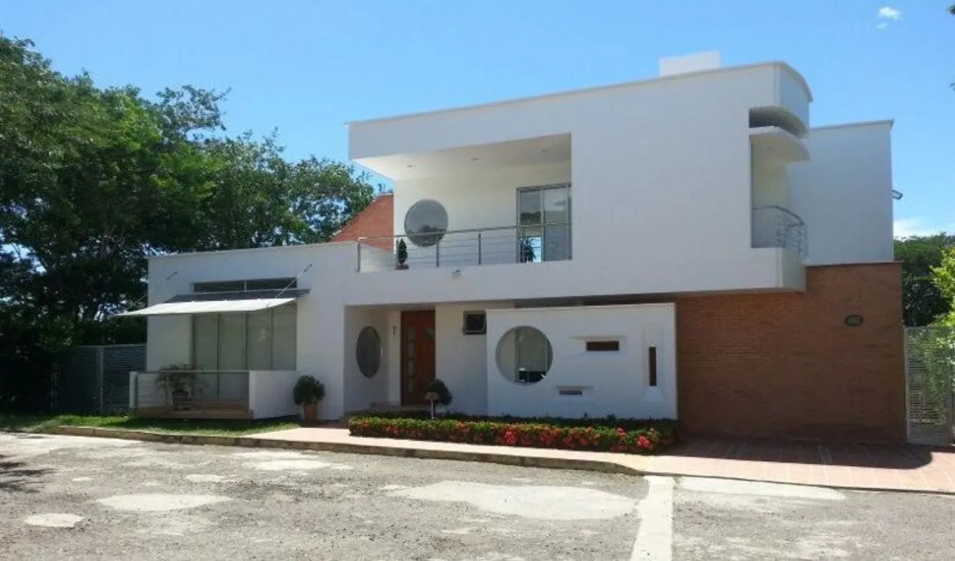 #617 - Casa en conjunto cerrado en Cúcuta en venta de 349m², 4 habitaciones y 3 parqueaderos - 2