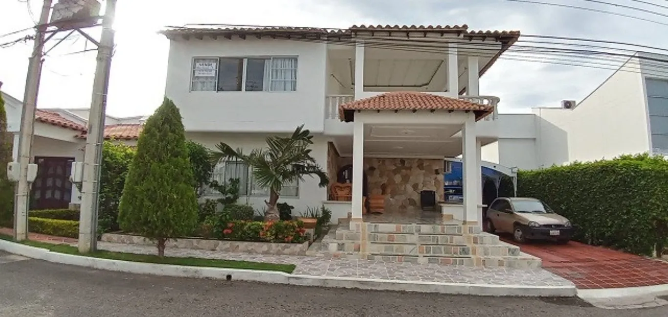 #640 - Casa en Cúcuta en venta de 344m², 5 habitaciones y 3 parqueaderos - 1