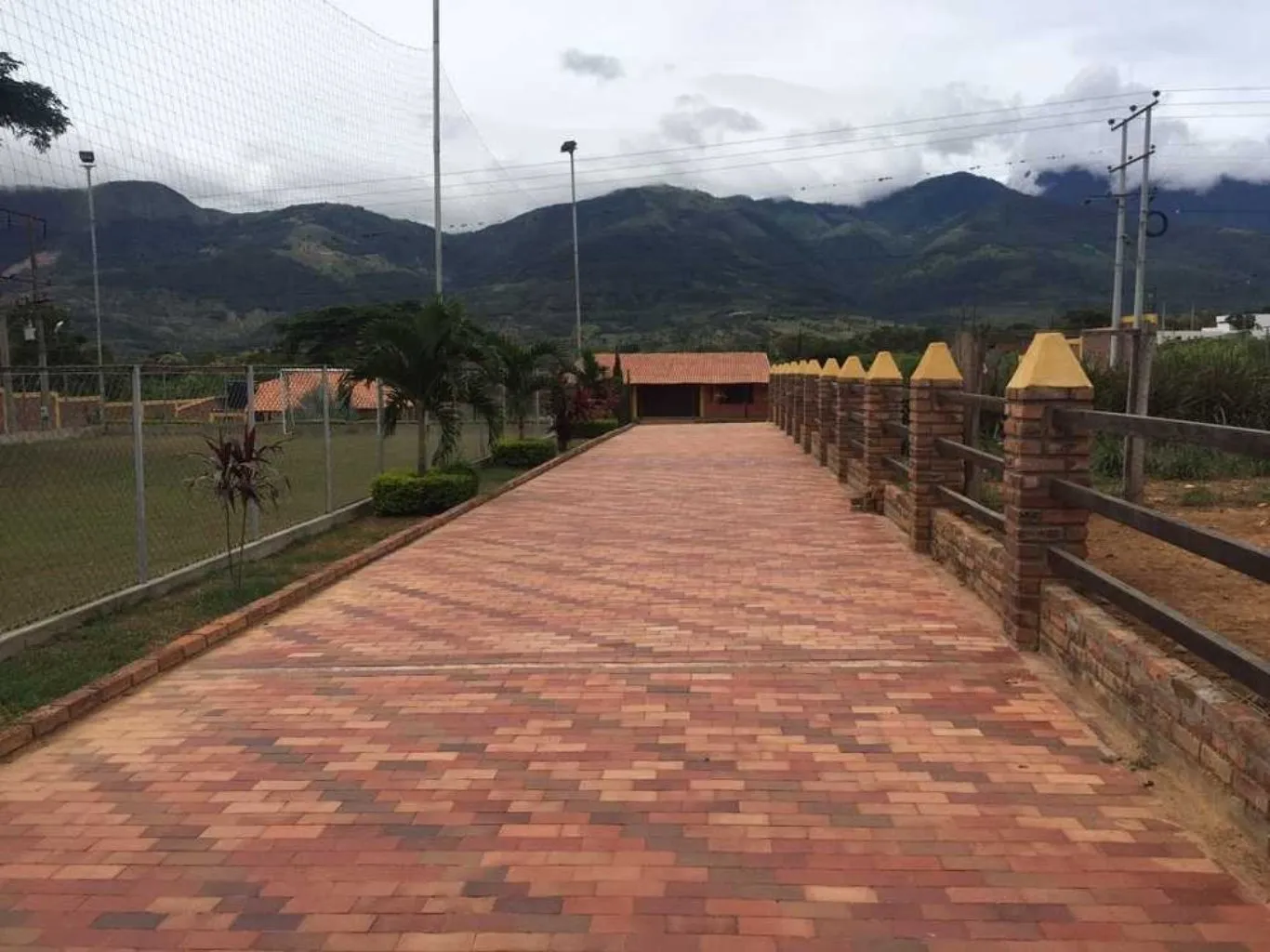 #661 - Casa en Cúcuta en venta de 300m², 4 habitaciones - 1