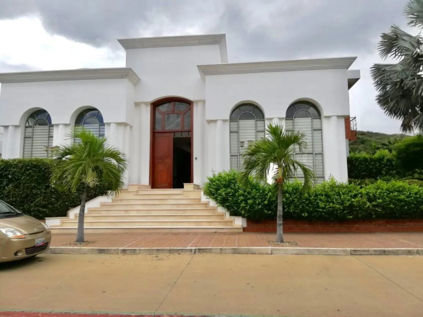 #717 - Casa en conjunto cerrado en Cúcuta en venta de 529m², 7 habitaciones y 3 parqueaderos - 1