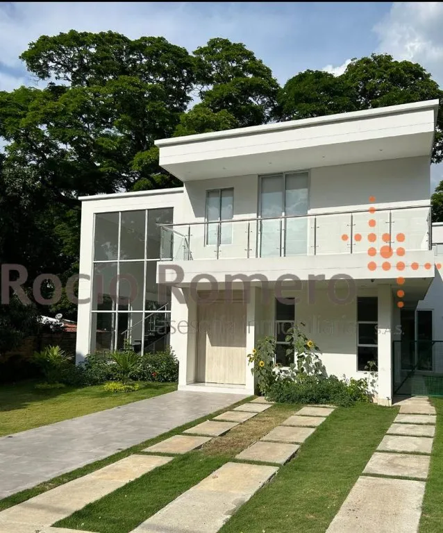 #820 - Casa en conjunto cerrado en Cúcuta en venta de 300m², 4 habitaciones y 3 parqueaderos - 1