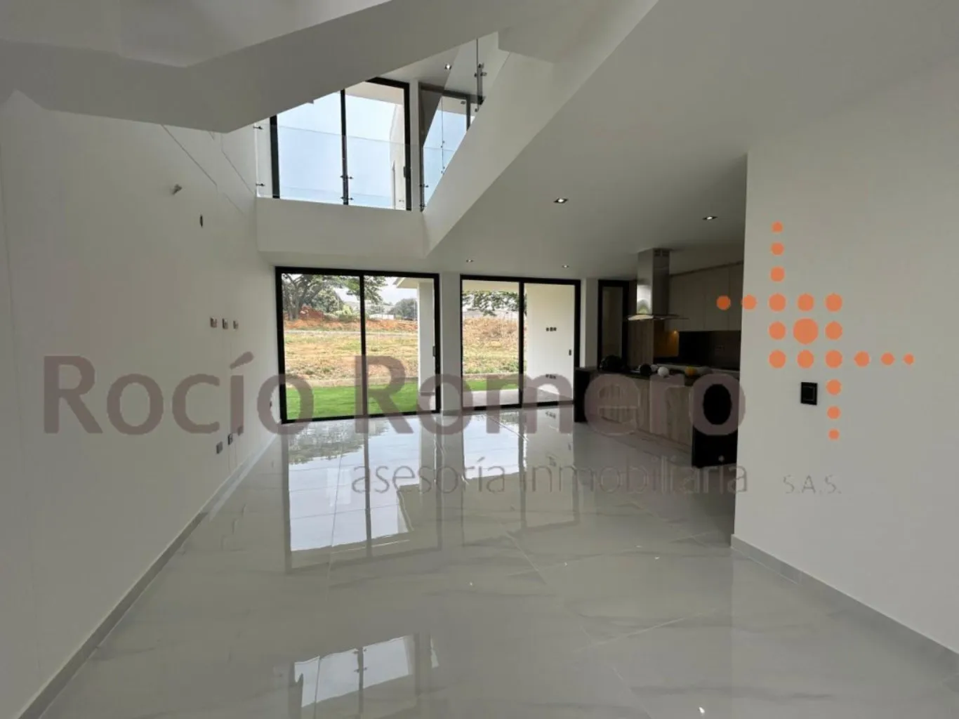 #880 - Casa en conjunto cerrado en Cúcuta en venta de 231m², 4 habitaciones y 2 parqueaderos - 2