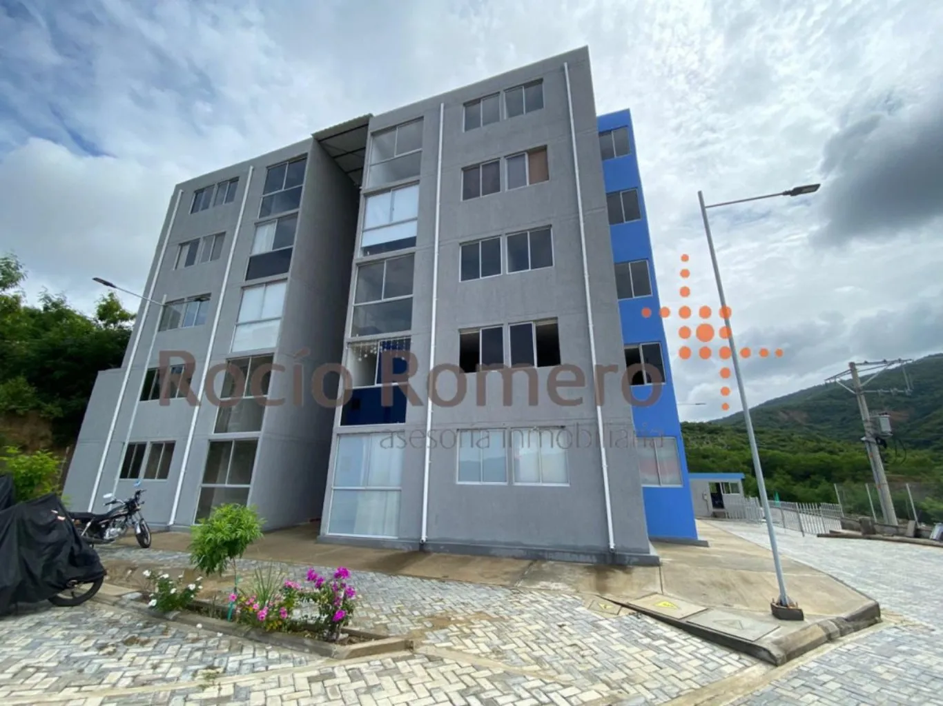 #1020 - Apartamento en Los Patios en venta de 48.95m², 3 habitaciones y 1 parqueadero - 2