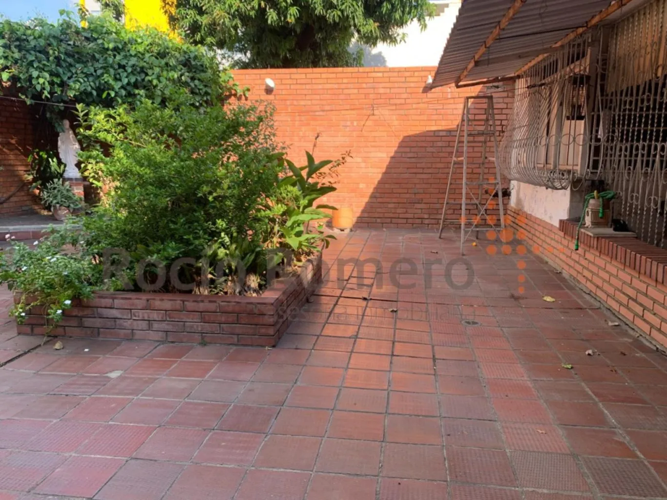 #1058 - Casa en Cúcuta en venta de 263m², 5 habitaciones y 2 parqueaderos - 24