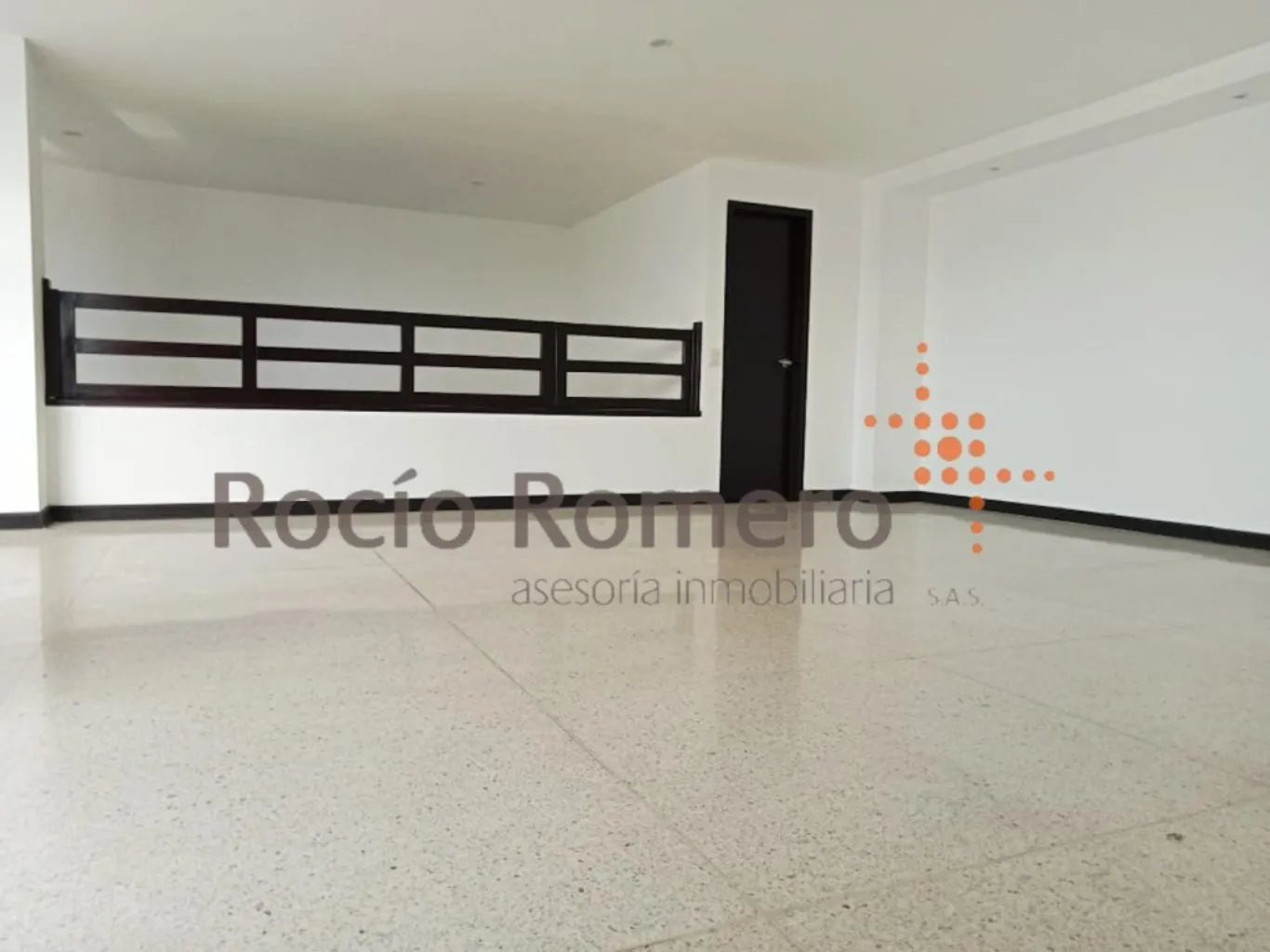 #1069 - Apartamento Penthouse en Cúcuta en venta de 287m², 4 habitaciones y 2 parqueaderos - 2