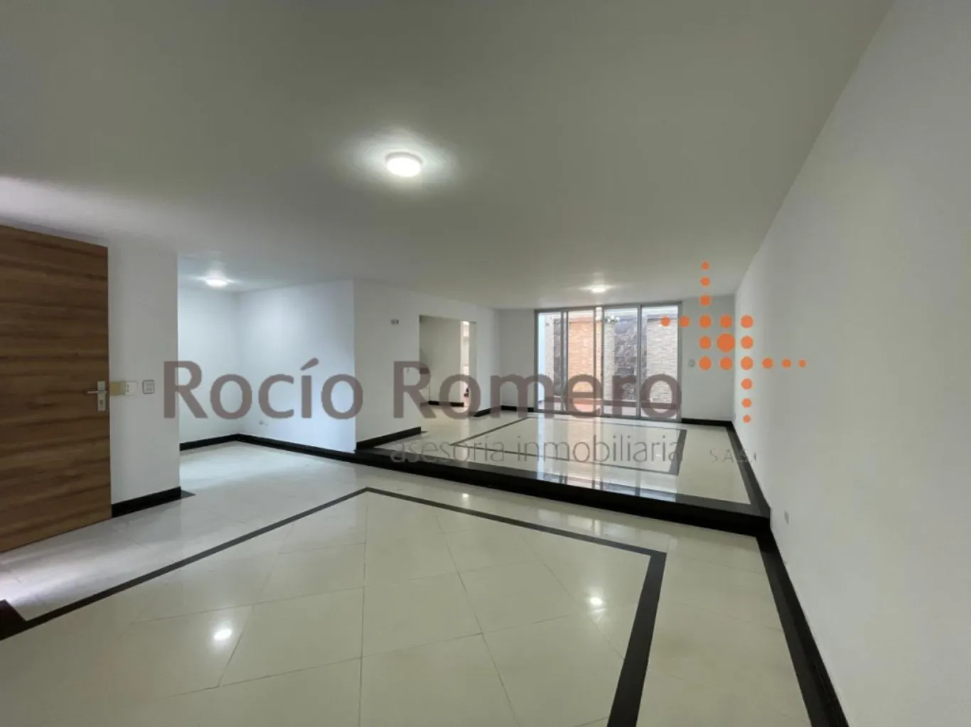#1118 - Casa en conjunto cerrado en Los Patios en arriendo de 360.8m², 4 habitaciones y 2 parqueaderos - 2