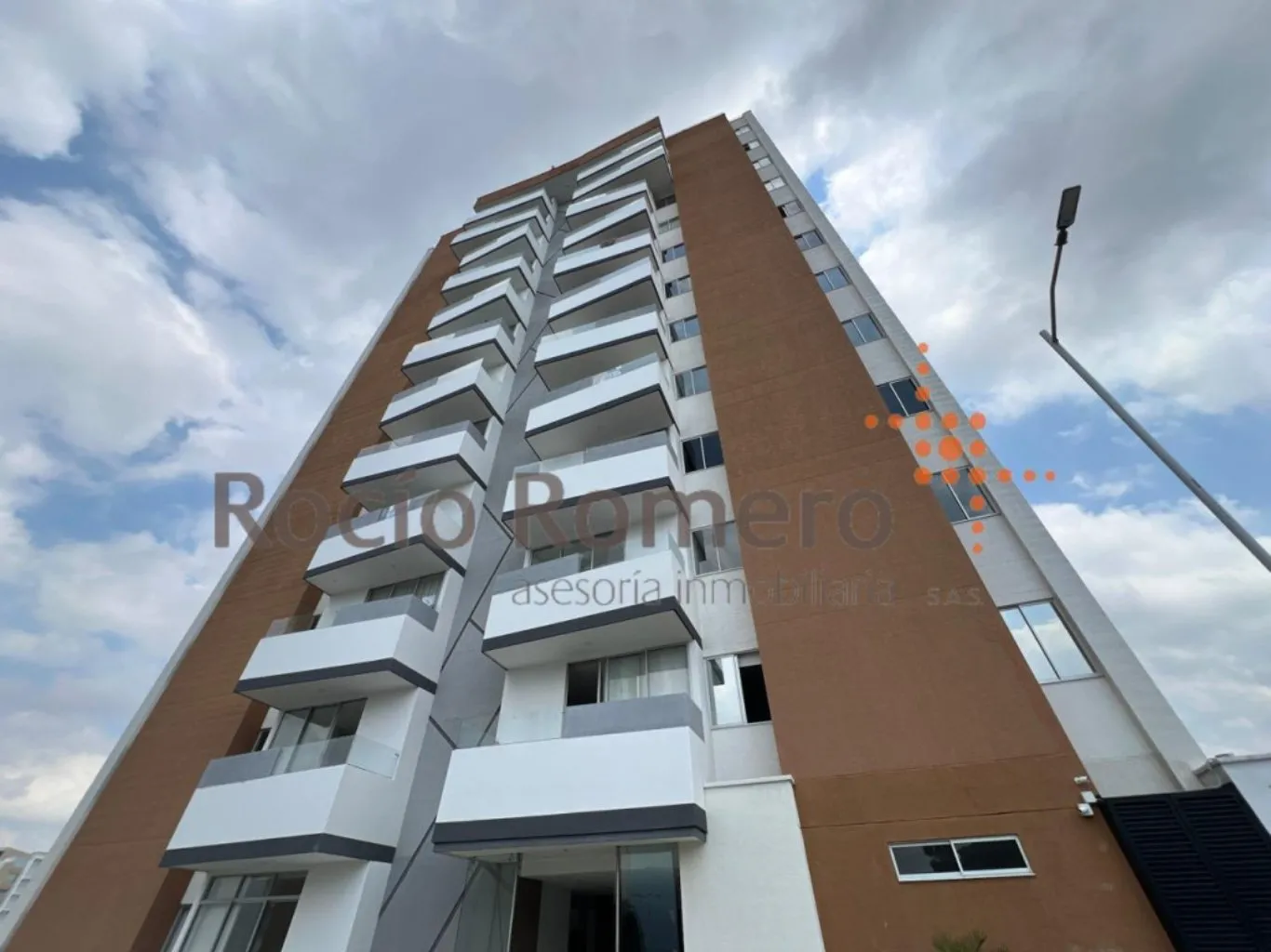 #1190 - Apartamento en Los Patios en arriendo de 80m², 3 habitaciones y 2 parqueaderos - 1
