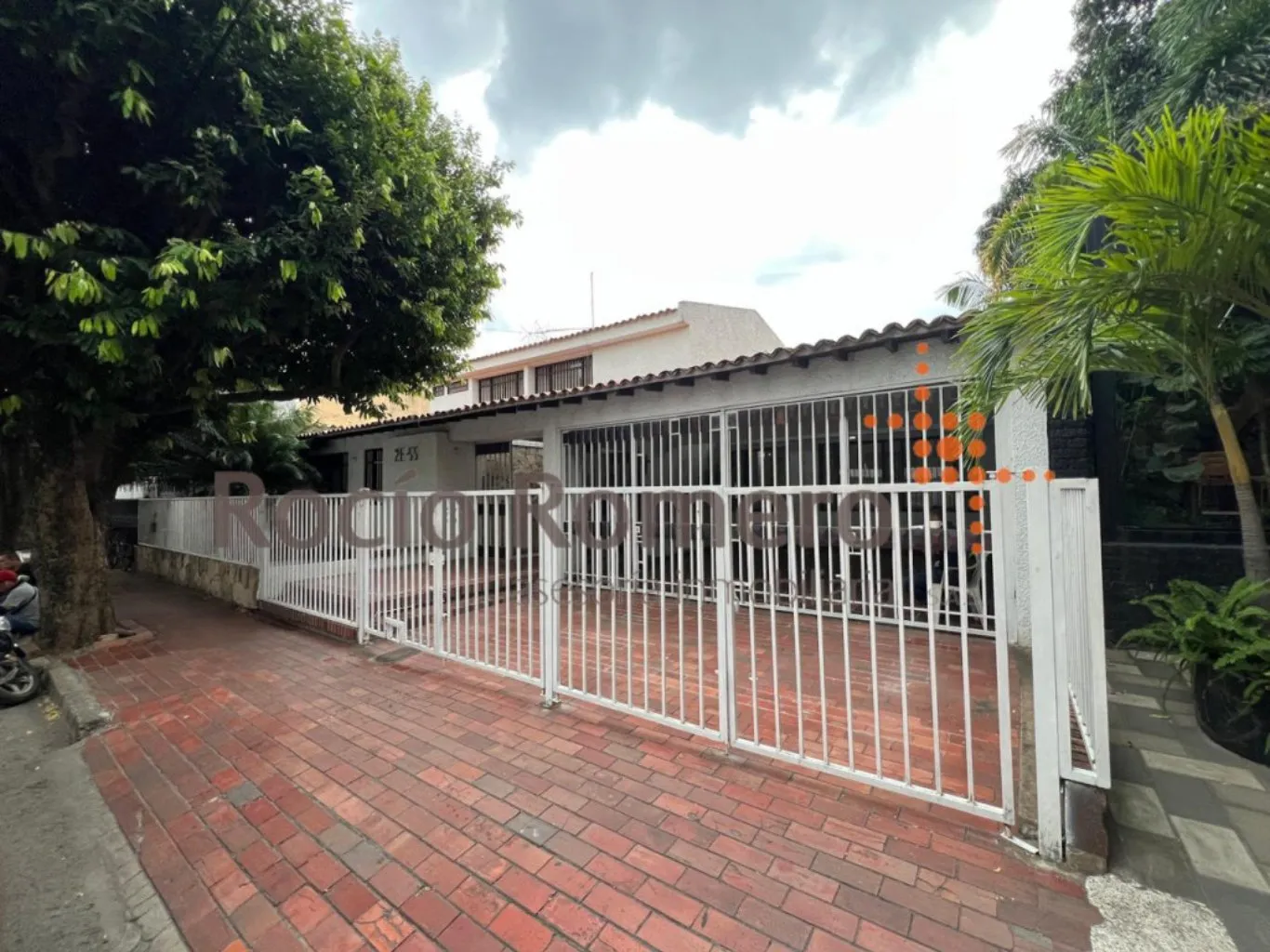 #1228 - Casa en Cúcuta en venta de 349m², 5 habitaciones y 2 parqueaderos - 1