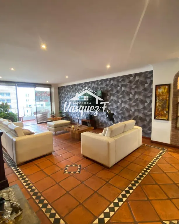 #1248 - Apartamento Penthouse Dúplex en Los Patios en venta de 360m², 4 habitaciones y 2 parqueaderos - 2