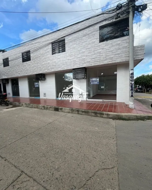 #1251 - Casa en Los Patios en venta de 250m², 7 habitaciones - 2