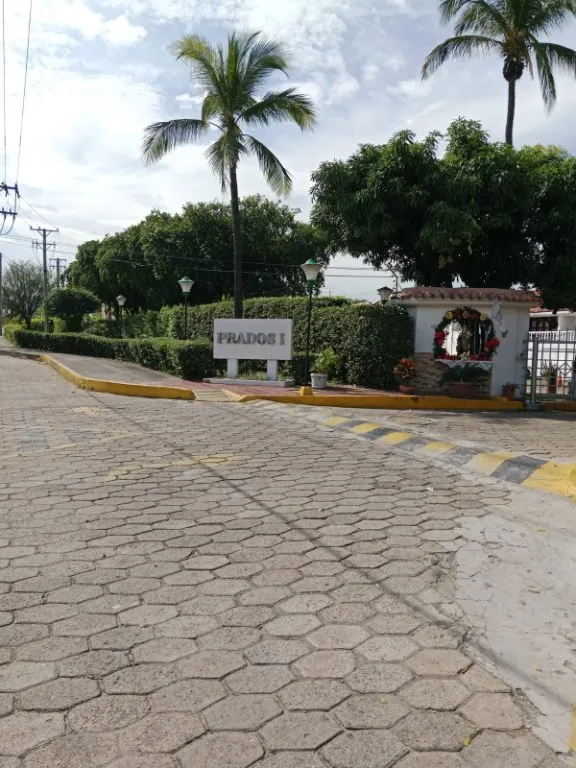 #1266 - Casa en conjunto cerrado en Cúcuta en venta de 300m², 5 habitaciones y 2 parqueaderos - 1