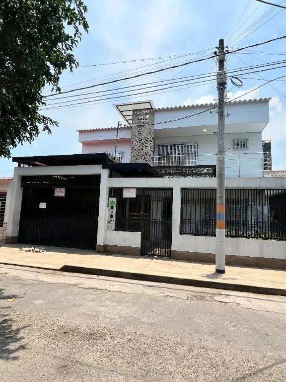#1309 - Casa en Cúcuta en venta de 340m², 6 habitaciones y 1 parqueadero - 1