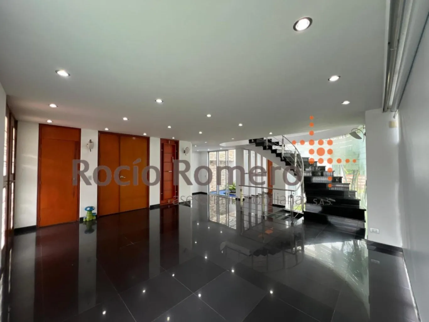 #1344 - Casa en conjunto cerrado en TenisCúcuta en venta de 420m², 4 habitaciones y 4 parqueaderos - 2
