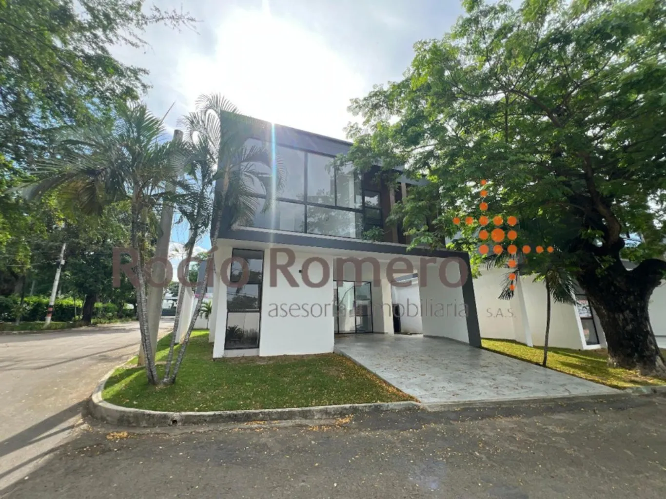 #1362 - Casa en conjunto cerrado en Villa Del Rosario en venta de 325m², 5 habitaciones y 2 parqueaderos - 1