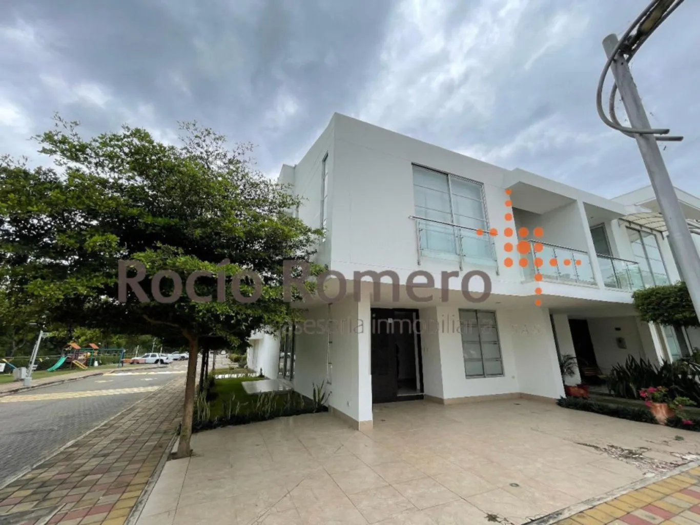 #1394 - Casa en conjunto cerrado en Los Patios en arriendo de 144m², 3 habitaciones y 2 parqueaderos - 1