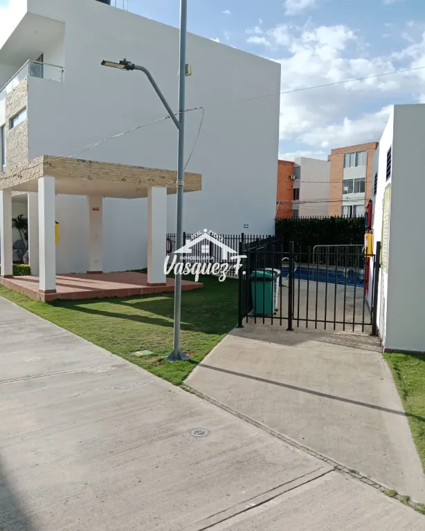 #1406 - Casa en conjunto cerrado en Cúcuta en venta de 270m², 4 habitaciones y 1 parqueadero - 1