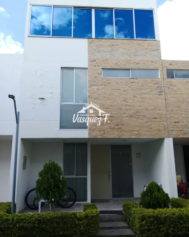 #1406 - Casa en conjunto cerrado en Cúcuta en venta de 270m², 4 habitaciones y 1 parqueadero - 2