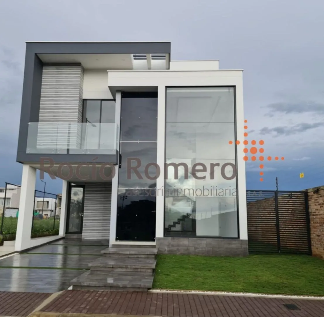 #1433 - Casa en conjunto cerrado en Villa Del Rosario en venta de 300m², 4 habitaciones y 2 parqueaderos - 1