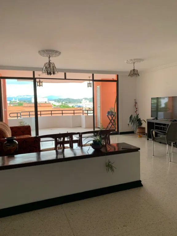 #1500 - Apartamento en Cúcuta en venta de 161m², 4 habitaciones y 2 parqueaderos - 2
