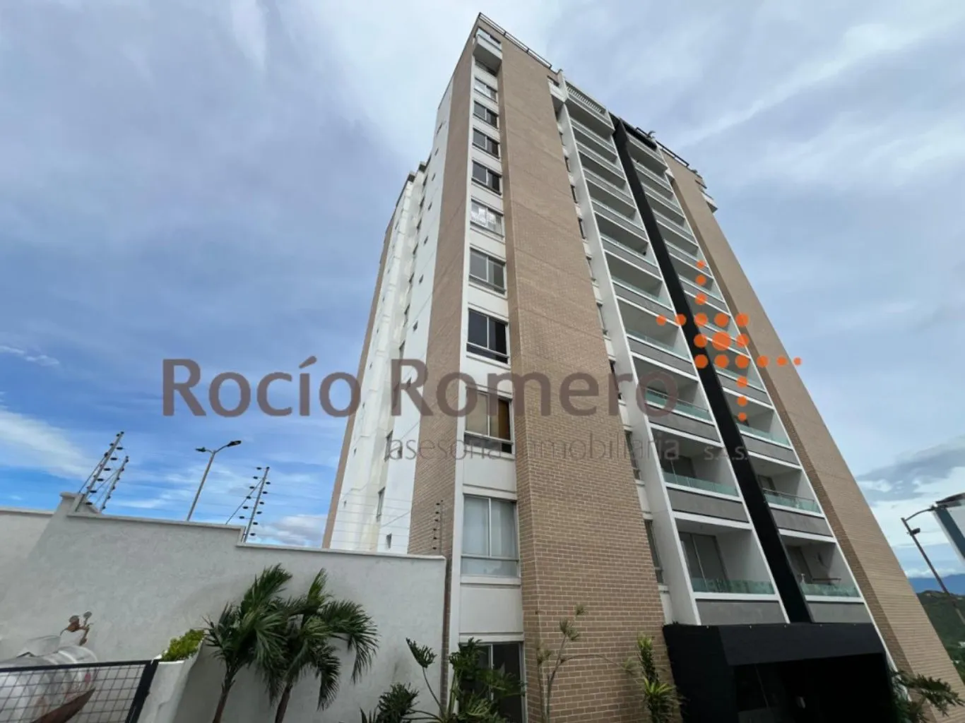 #1533 - Apartamento en Los Patios en venta de 70m², 3 habitaciones y 2 parqueaderos - 1