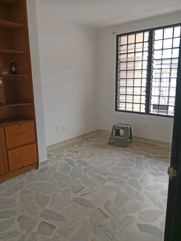 #1559 - Casa en Cúcuta en arriendo de 432m², 8 habitaciones y 4 parqueaderos - 2