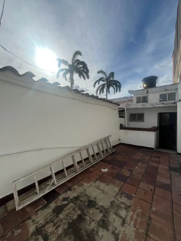 #1560 - Casa en Cúcuta en arriendo de 382m², 7 habitaciones y 2 parqueaderos - 2