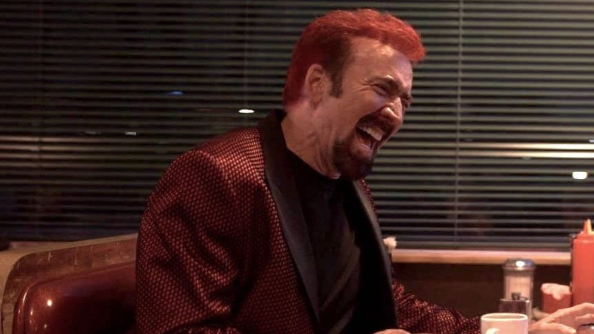 ¡Enloquecido! Nicolas Cage se desquicia ante Joel Kinnaman en la primera imagen de Sympathy for