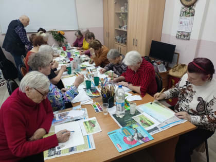 Рузские долголеты занимаются рисованием