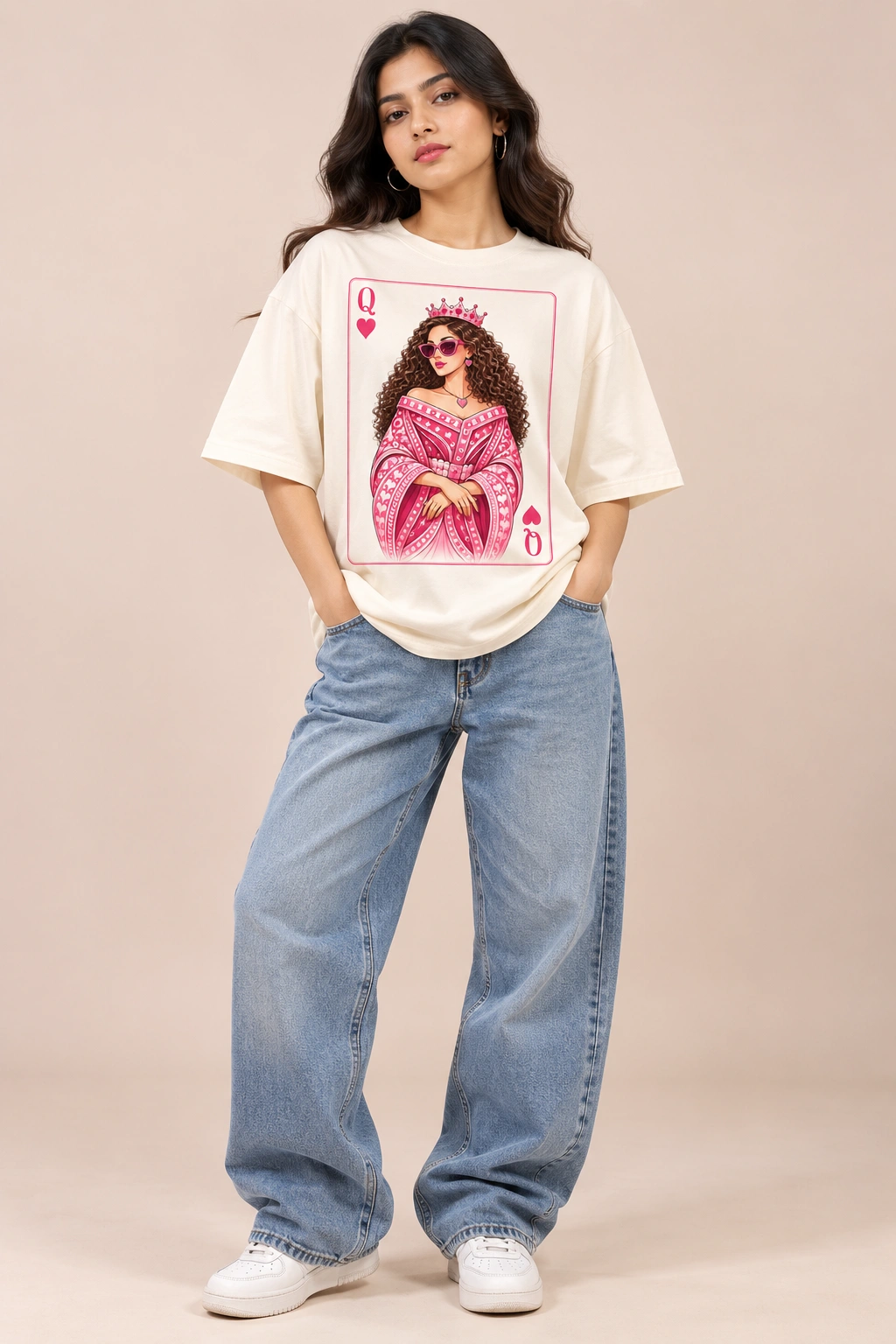 Queen of Hearts Oversized Tee view 1