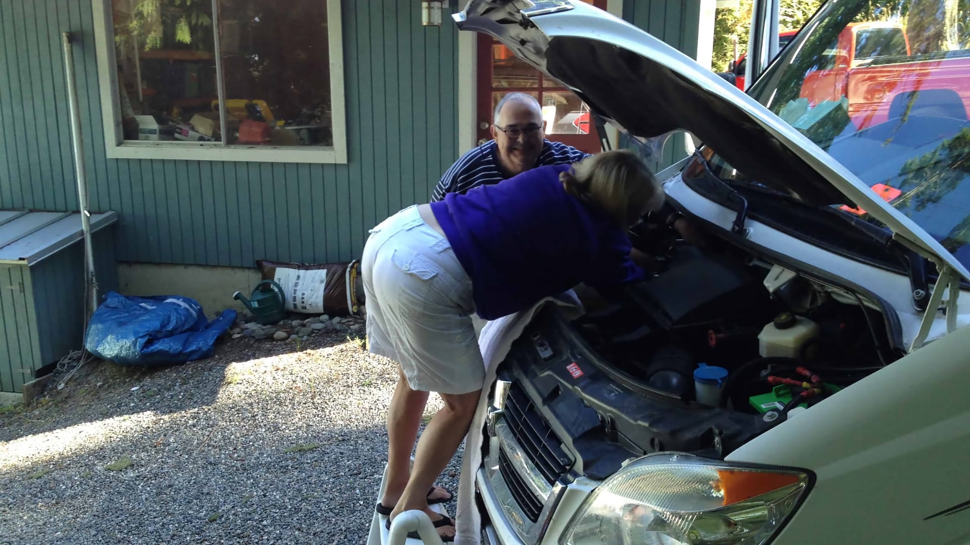 Janice with Will fixing the Roadtrek