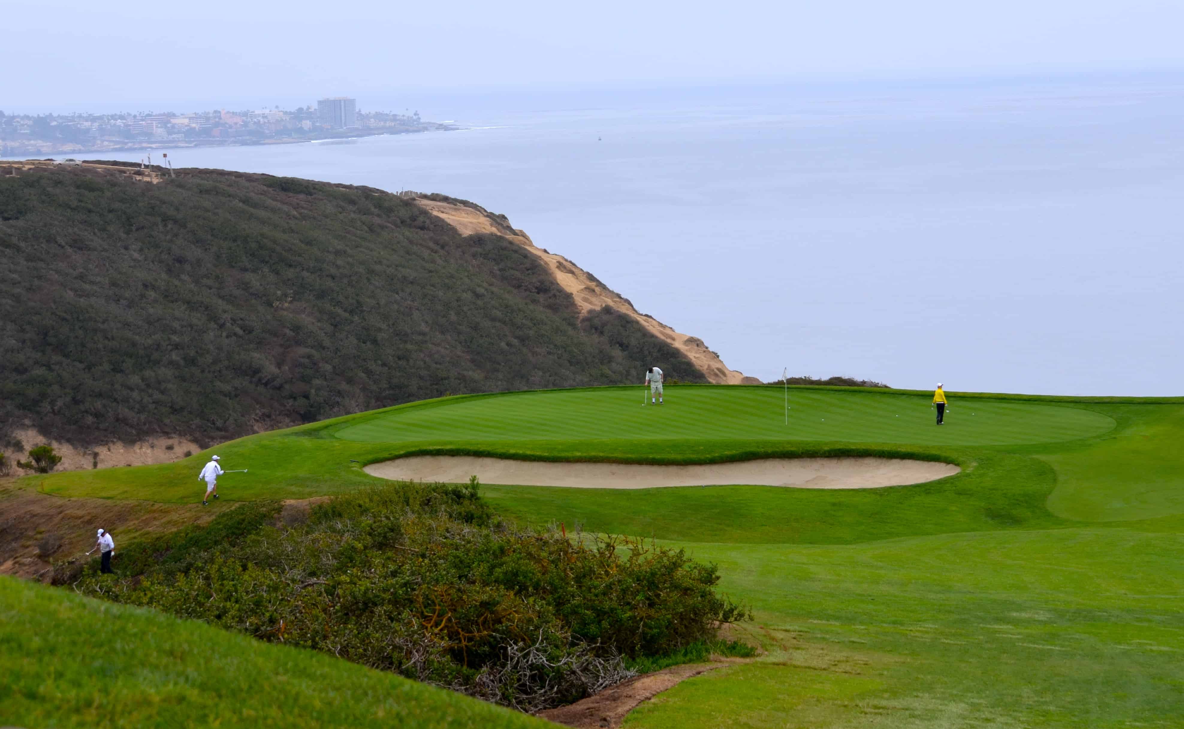A par 3 on the cliffs at Torrey Pines South