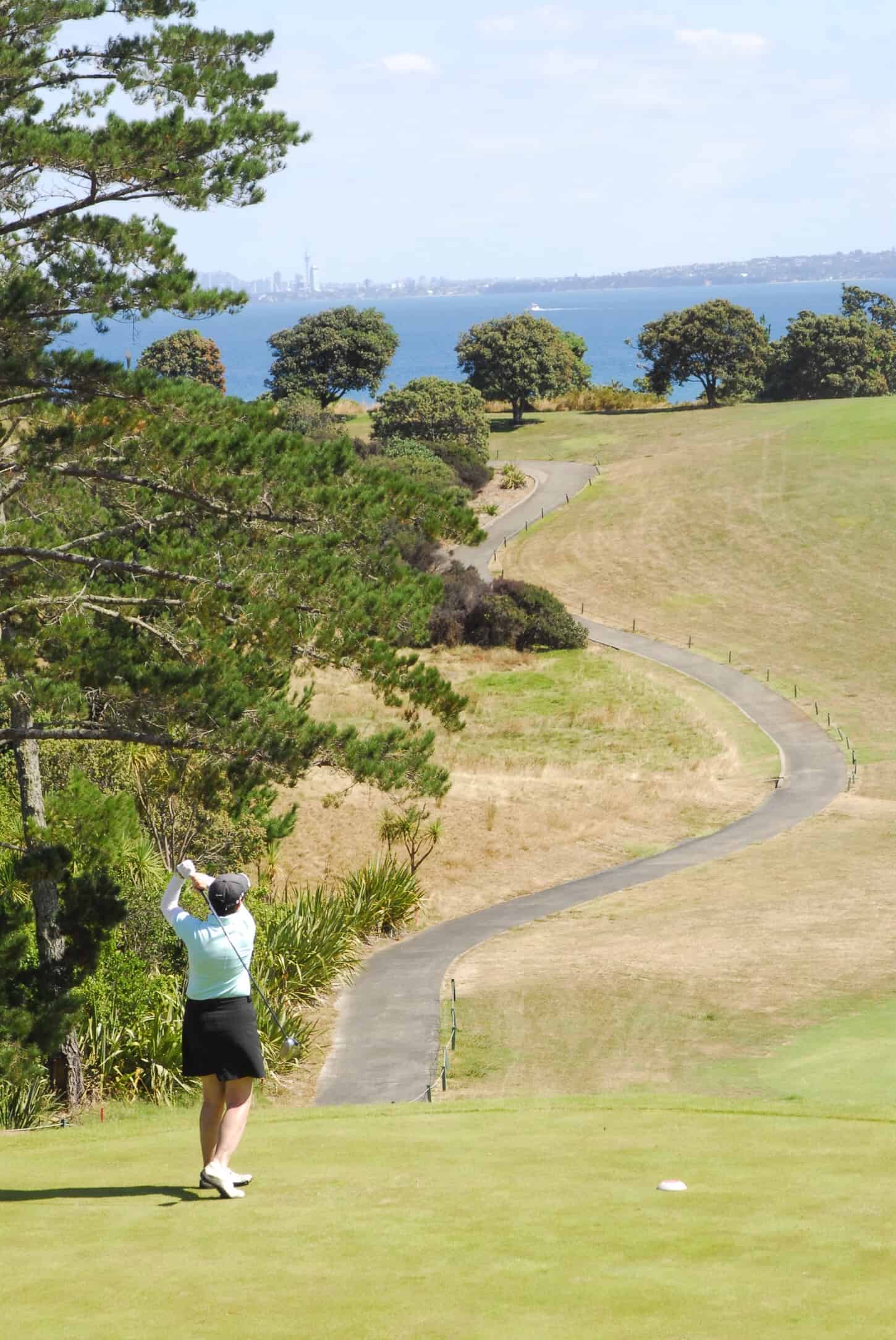Bunny teeing off