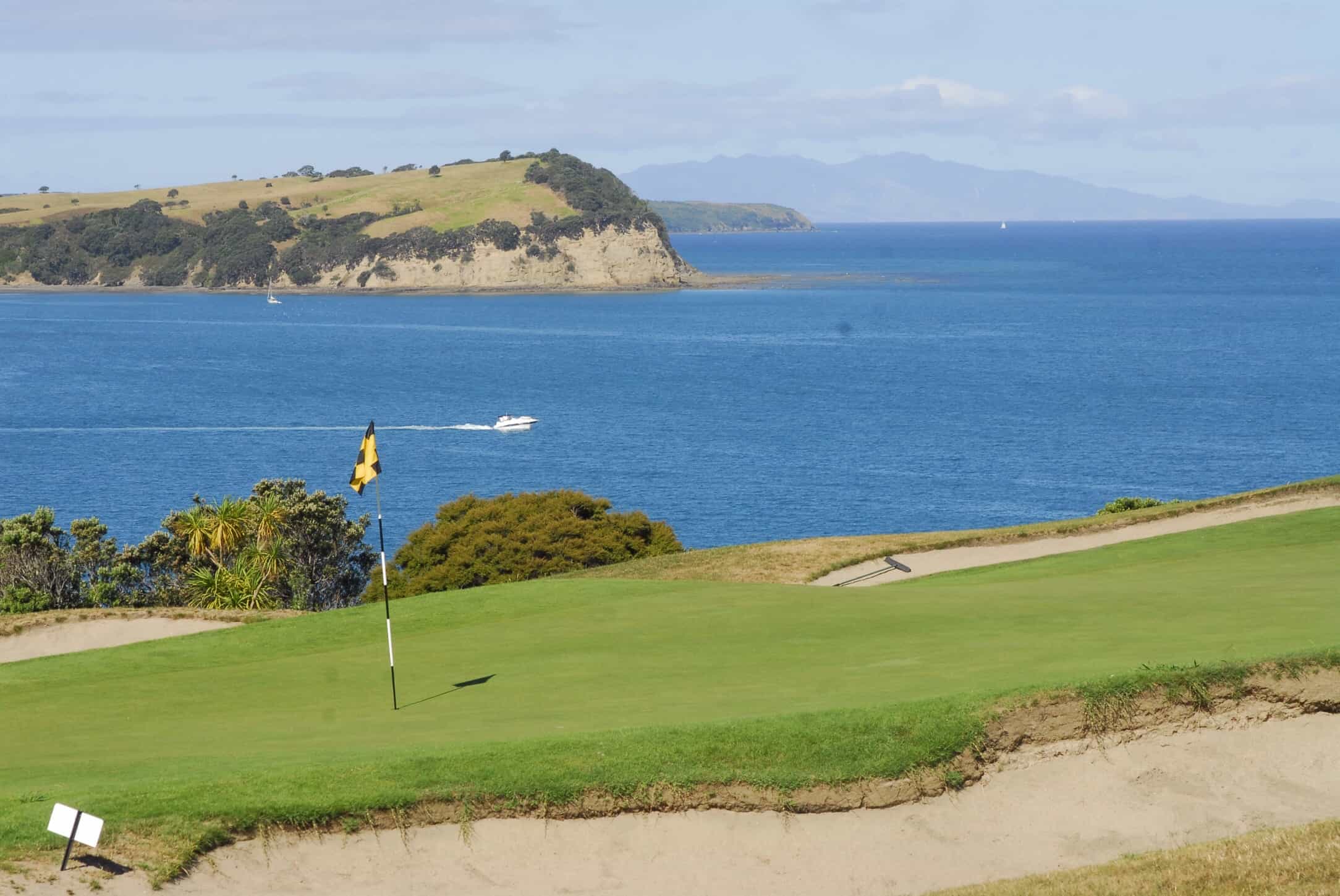 Par 3 number 15