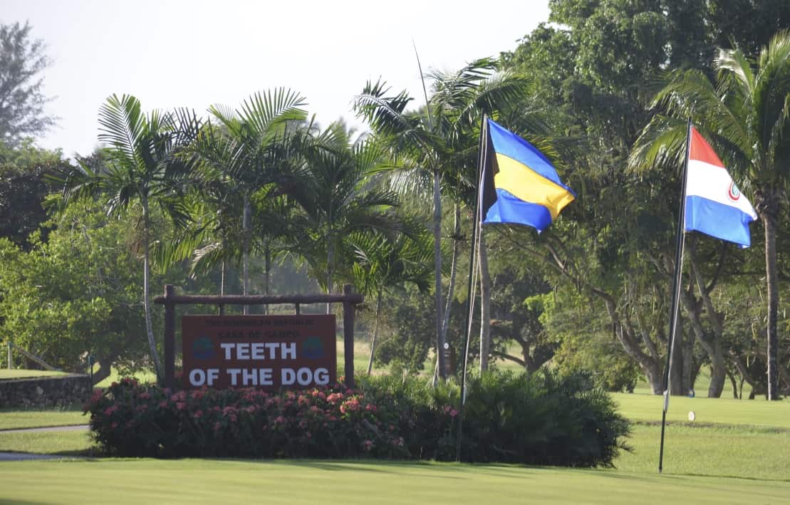 An ocean hole at Teeth of the Dog