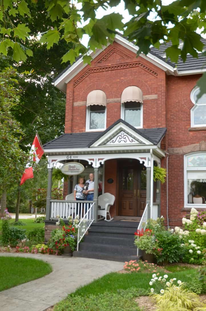 The Thru Windows Past Bed and Breakfast