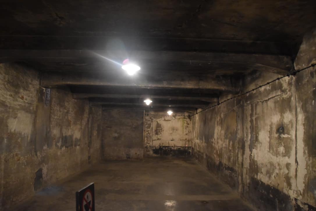 The gas chamber