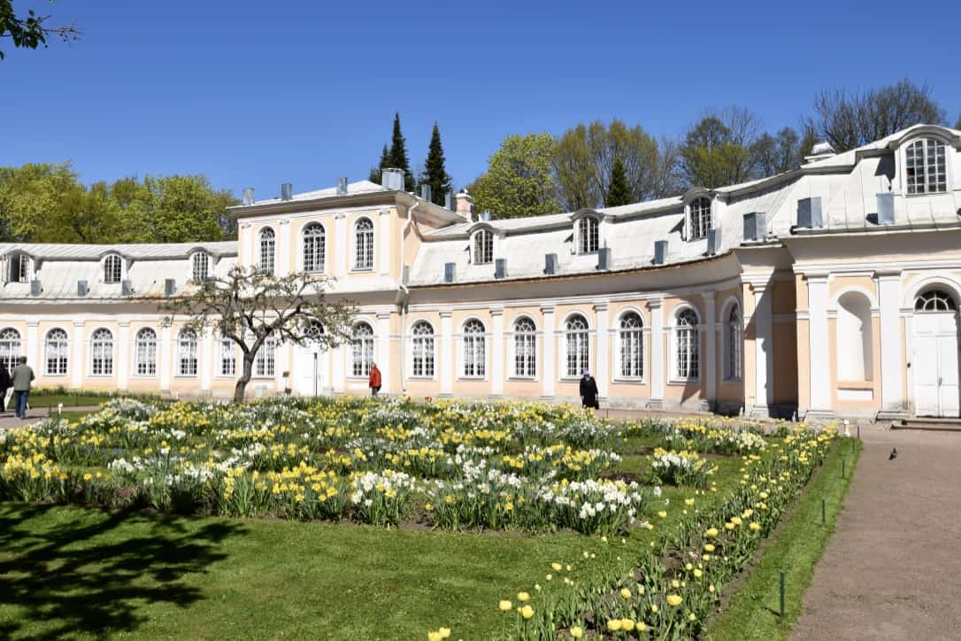 The gardens at Peterhof