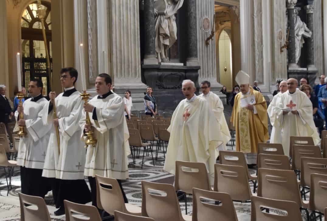 A bishop beginning a service at San Giovanni