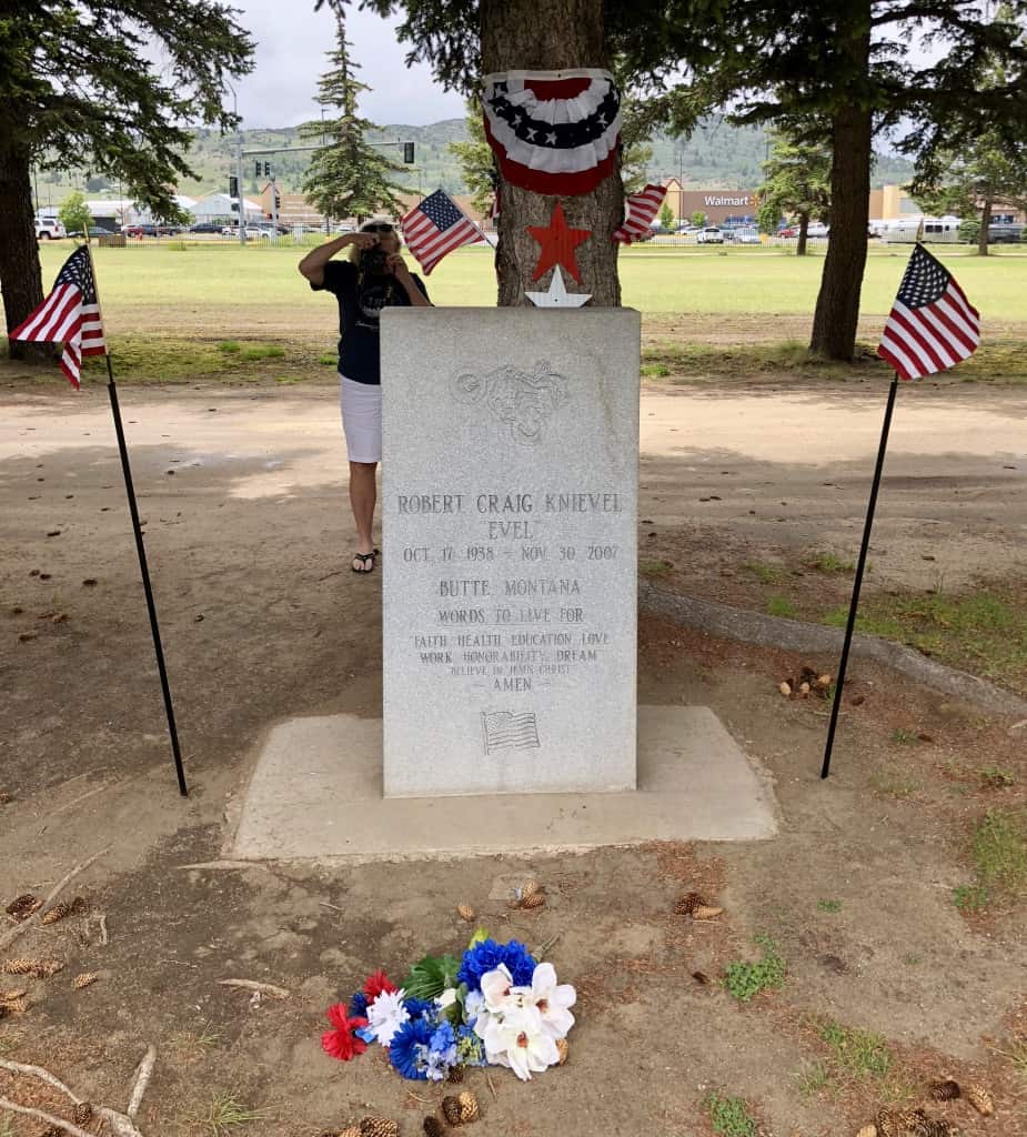The sign in the cemetery