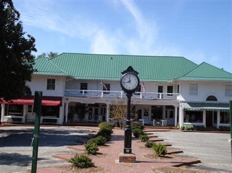 Along the streets of Pinehurst Village