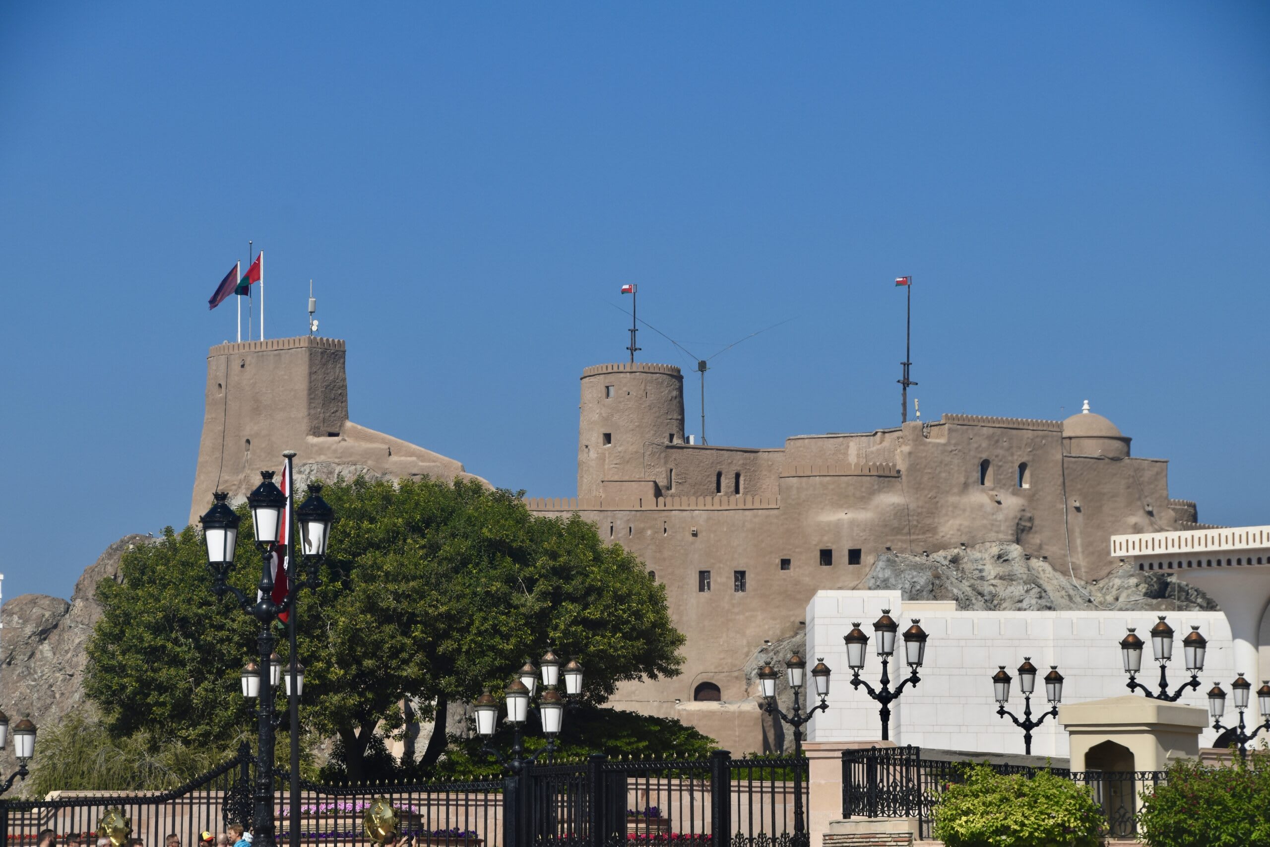 Al Mirani Fort above the palace