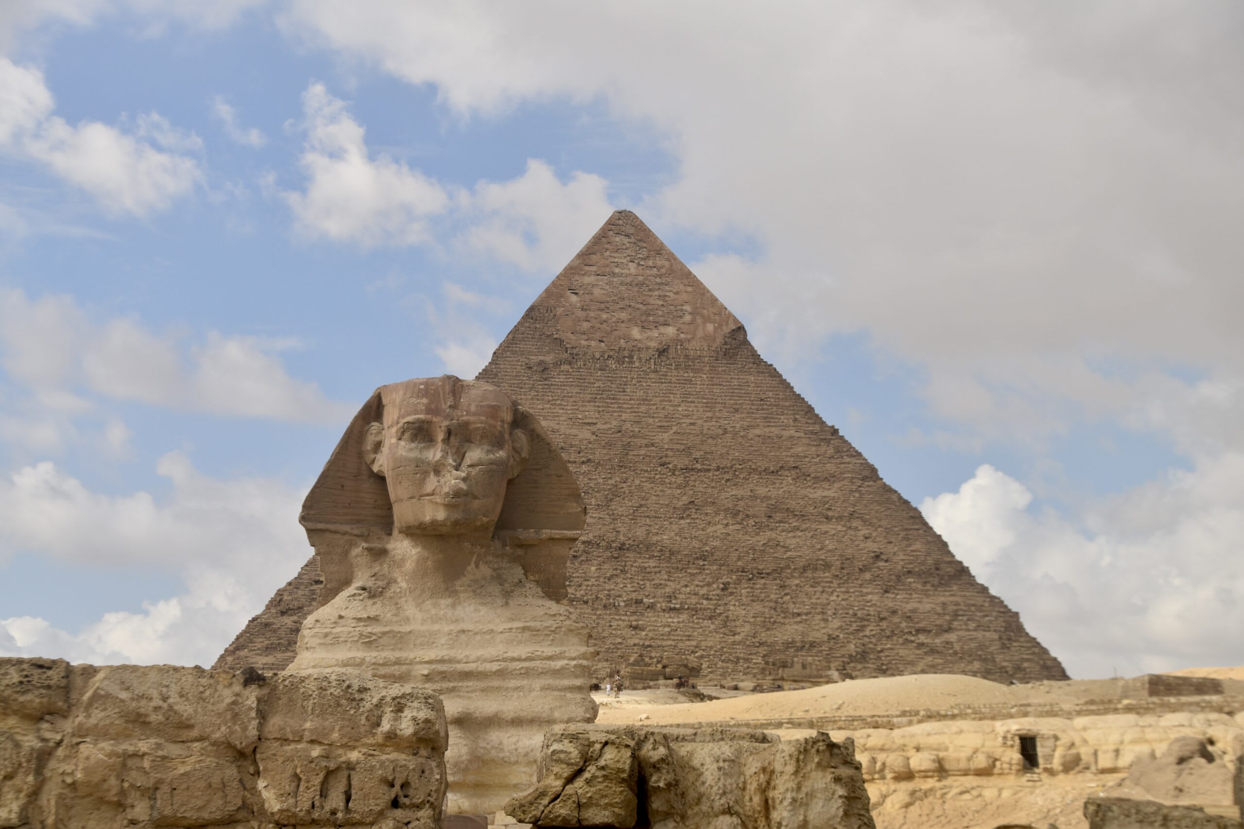 The Great Sphinx before the Great Pyramid