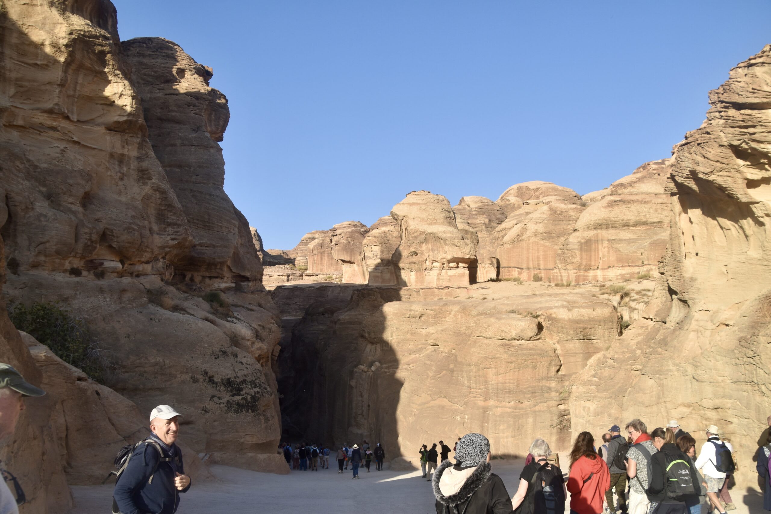 The old city gate at the mouth of the Siq