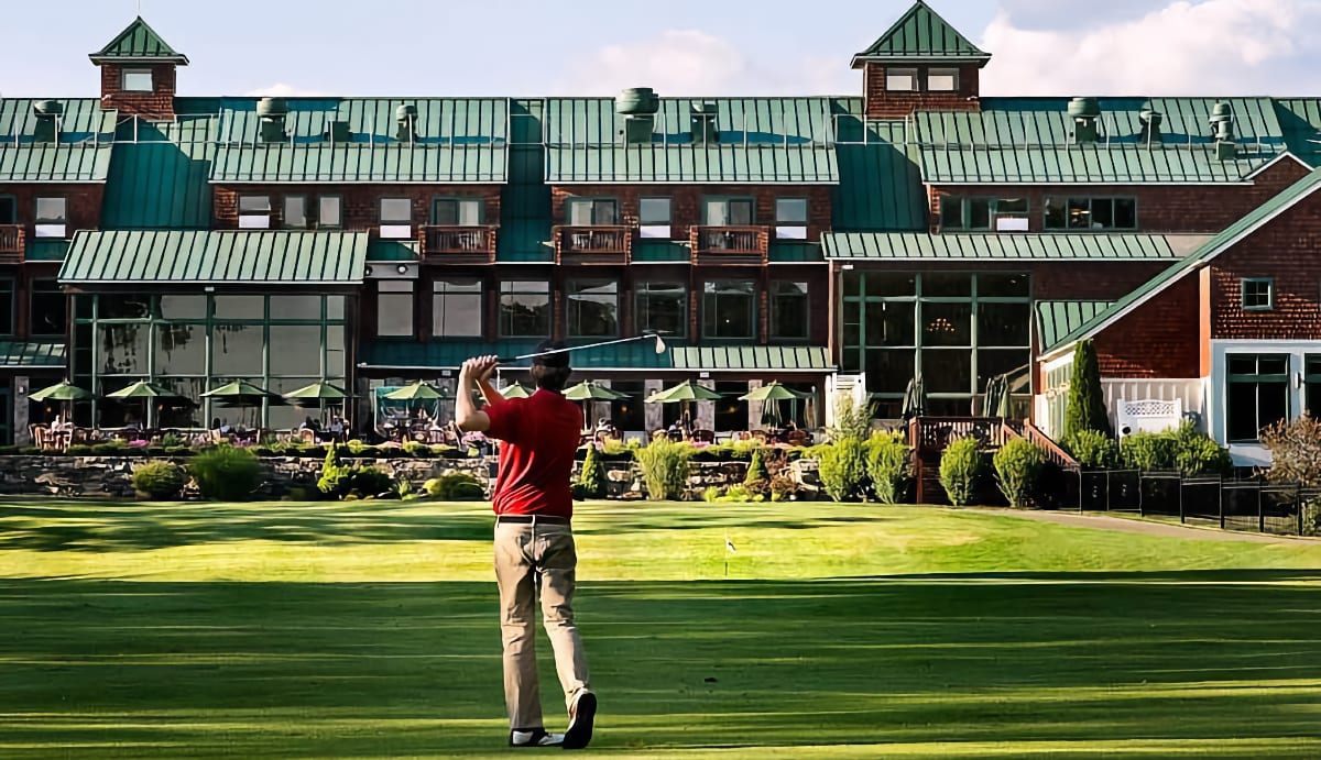 Brian on the 18th at Atkinson Resort and Country Club