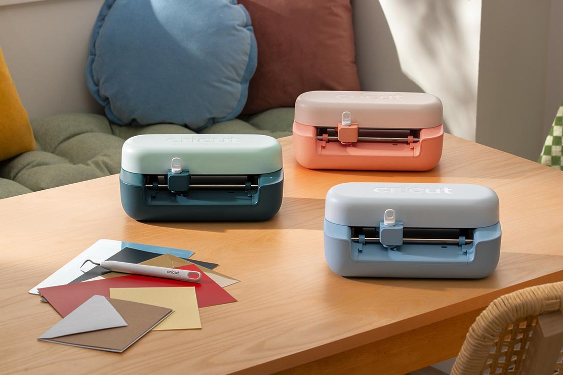 Cricut Joy 2: Khởi đầu dễ dàng với thế giới sticker tự làm - Nhịp Sống Số