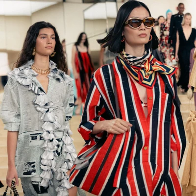 Giày dị biệt Chanel Cruise 2027: Khi thời trang thách thức công năng - Nhịp Sống Số