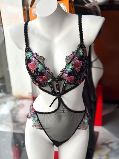 Ensemble Dark blosom