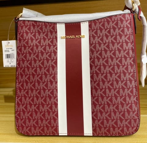 Jet set travel cherry